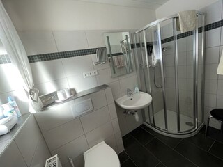 Badezimmer Talblick 01