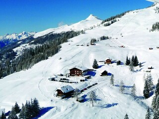Skigebiet Emberger Alm mit Fichtenheim