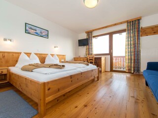 Zirbenholz-Zimmer mit Südbalkon