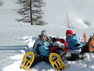 Schüler mit Schneeschuhen Asten2 - Hans Keuschnig