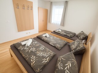 C8CDC7EA-4235-410C-811C-B4D1E3B8BEAB