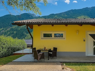 E3E8269E-C816-44E0-ABEC-7E9F05839C05