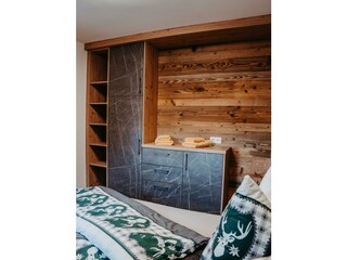 Schlafzimmer mit Bett