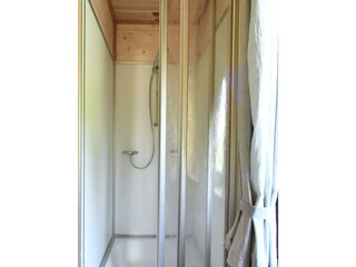 Dusche © Helmut Weixelbraun