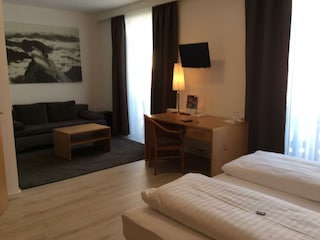 Zimmer233