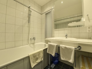 Badezimmer Doppelzimmer Hotel Flattacher Hof