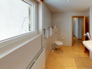 Gasthof-Taurer-Bathroom(1)
