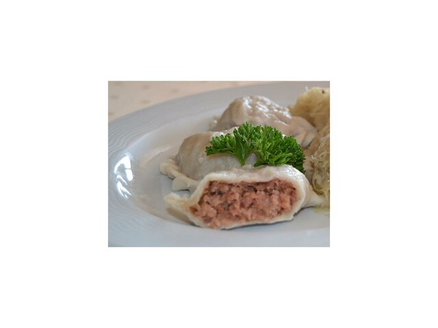 Drautaler Fleischkrapfen mit Sauerkraut