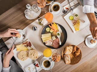 Reichhaltiges Frühstück