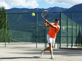 header-tennisurlaub-tennisspieler-glocknerhof
