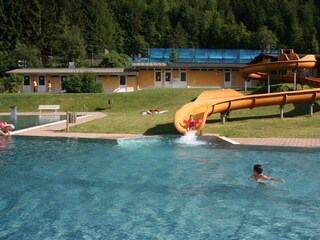 Schwimmbad 4
