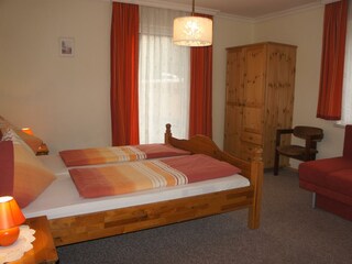 App.2 - Schlafzimmer 1 mit Ausziehcouch