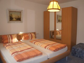 App.3 - Schlafzimmer mit Zustellbett
