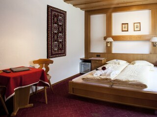 bergfried-zimmer-03-001