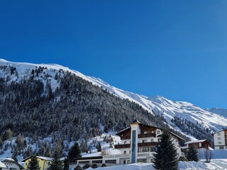 Winter Hausansicht