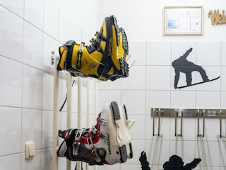 Skischuhtrockner und Skiaufbewahrung