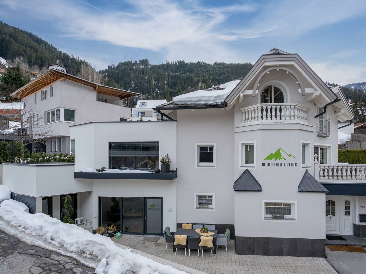 Mountain Living See