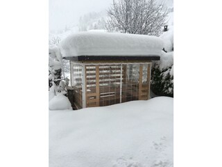 Gartenhaus im Schnee