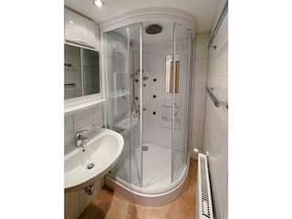 Badezimmer App. 4 Kopie