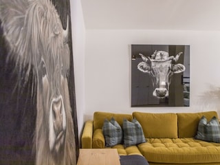 Couch mit Kuh Familienzimmer