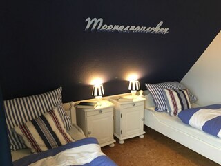 Schlafzimmer mit 2 Einzelbetten