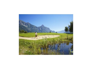 Golfplatz_Bludenz-Braz_mit_Roggelskopf_(c)_Joachim