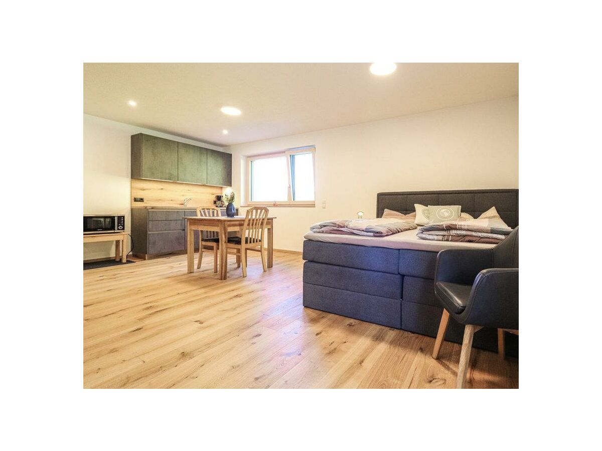 Wohnzimmer 02