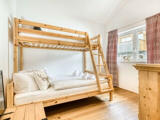 Schlafzimmer 1 mit Hochbett