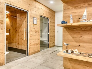 Dampf- und Zirbensauna