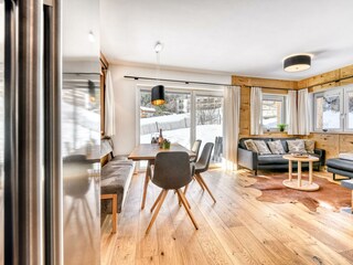 Wohnbereich mit Kamin