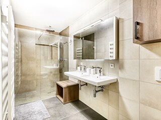 Badezimmer im Keller