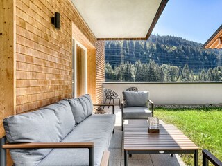 Terasse mit Sitzmöglichkeit