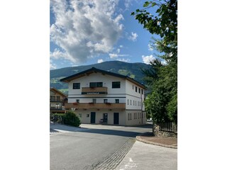 283311be-1e11-494d-8851-4f7ca4d7afe9