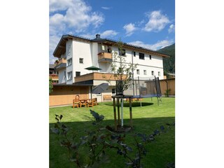 a77b4b67-f2d3-4c1f-8f61-ac504049ddd4