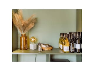 Foyer-Kabinett-Boutique-Apartments-Weinhaus-Beth-K