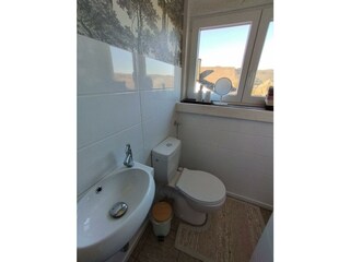 Toilette im 2. Stock