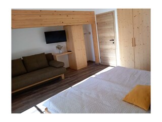 Schönwetter Schlafzimmer 2