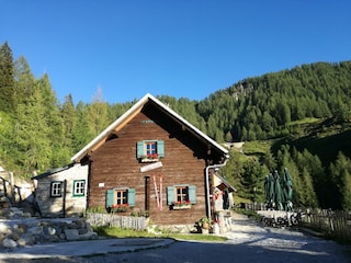 Unsere Almhütte (Übernachtungsmöglichkeit)