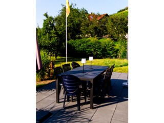 Sitz- und Sonnenplatz im Garten