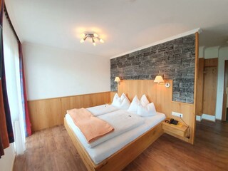 6fb3e3c1-8590-447f-a377-54a634a76180