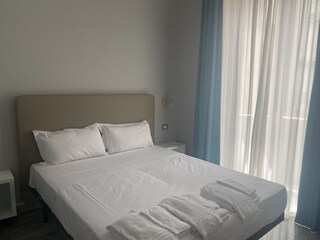 Erstes Schlafzimmer