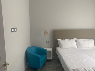 Erstes Schlafzimmer
