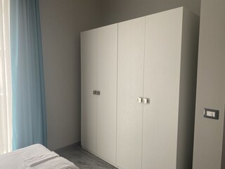 Kleiderschrank erstes Schlafzimmer