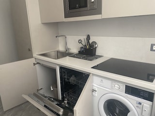 Kühlschrank, Geschirrspüler und Waschmaschine
