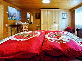 Schlafzimmer groß 4