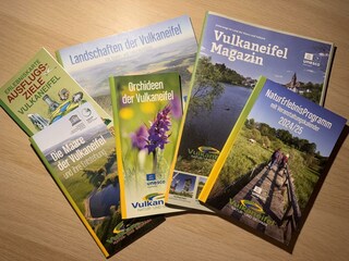 Eine große Auswahl an Info-Broschüren