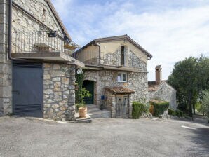 Maison en pierre Zijavica avec piscine intérieure