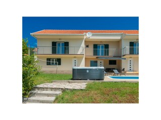Villa Cista Velika  33