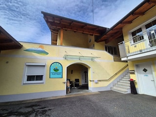 1e0a6b6a-0659-48a9-8c13-f258225b2966