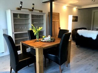 KL. Milchbar Esszimmer